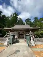 鶴林寺の本殿・本堂