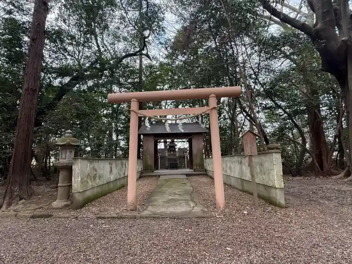 廣瀬大社の{uncategorized: "未分類", other: "その他", undefined: "問題あり", building: "その他建物", grave: "お墓", sacred_gate: "鳥居", guardian: "狛犬", statue: "像", buddha: "仏像", history: "歴史", nature: "自然", garden: "庭園", animal: "動物", pagoda: "塔", temizu: "手水舎", mountain_gate: "山門・神門", sanctuary: "本殿・本堂", subordinate: "末社・摂社", art: "芸術", scenery: "景色", jizo: "地蔵", ema: "絵馬", goshuin: "御朱印", omikuji: "おみくじ", items: "授与品その他", amulet: "お守り", goshuincho: "御朱印帳", eats: "食事", festival: "お祭り", votive_dance: "神楽", shichigosan: "七五三参", wedding: "結婚式", experience: "体験その他", initially: "初詣", around: "周辺", anti_infection: "感染症対策"}