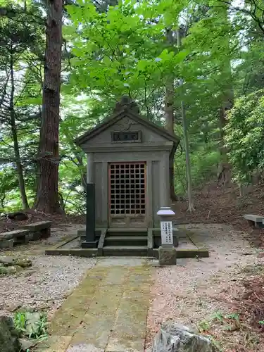 妙雲寺の末社