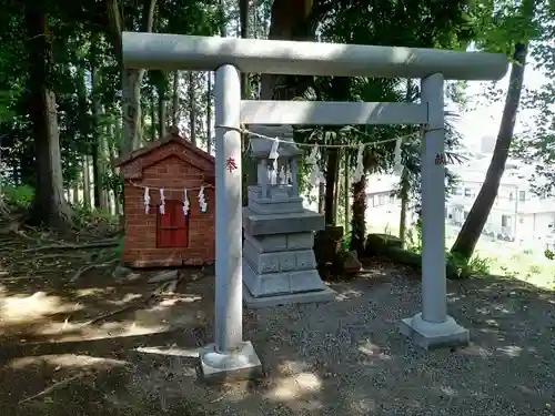 北金目神社の末社