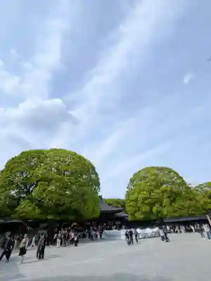 明治神宮の{uncategorized: "未分類", other: "その他", undefined: "問題あり", building: "その他建物", grave: "お墓", sacred_gate: "鳥居", guardian: "狛犬", statue: "像", buddha: "仏像", history: "歴史", nature: "自然", garden: "庭園", animal: "動物", pagoda: "塔", temizu: "手水舎", mountain_gate: "山門・神門", sanctuary: "本殿・本堂", subordinate: "末社・摂社", art: "芸術", scenery: "景色", jizo: "地蔵", ema: "絵馬", goshuin: "御朱印", omikuji: "おみくじ", items: "授与品その他", amulet: "お守り", goshuincho: "御朱印帳", eats: "食事", festival: "お祭り", votive_dance: "神楽", shichigosan: "七五三参", wedding: "結婚式", experience: "体験その他", initially: "初詣", around: "周辺", anti_infection: "感染症対策"}