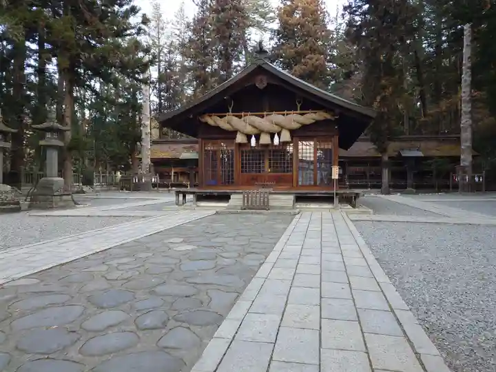 諏訪大社下社春宮(長野県)