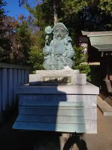 北新羽杉山神社の像