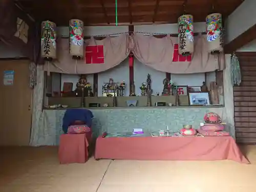 下切弘法堂の本殿・本堂