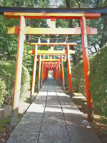 尾曳稲荷神社の鳥居