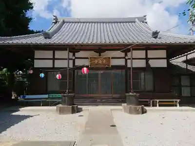 栄昌寺の本殿・本堂