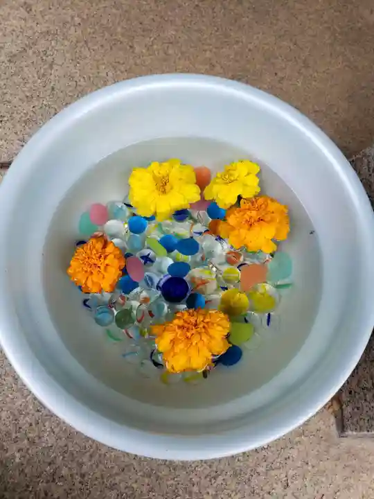 白金氷川神社の手水舎