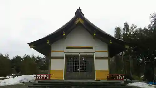 早来神社の本殿