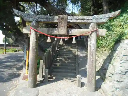 波多島矢具神社の鳥居