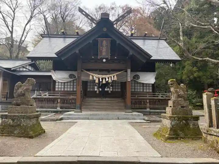 春日山神社の{uncategorized: "未分類", other: "その他", undefined: "問題あり", building: "その他建物", grave: "お墓", sacred_gate: "鳥居", guardian: "狛犬", statue: "像", buddha: "仏像", history: "歴史", nature: "自然", garden: "庭園", animal: "動物", pagoda: "塔", temizu: "手水舎", mountain_gate: "山門・神門", sanctuary: "本殿・本堂", subordinate: "末社・摂社", art: "芸術", scenery: "景色", jizo: "地蔵", ema: "絵馬", goshuin: "御朱印", omikuji: "おみくじ", items: "授与品その他", amulet: "お守り", goshuincho: "御朱印帳", eats: "食事", festival: "お祭り", votive_dance: "神楽", shichigosan: "七五三参", wedding: "結婚式", experience: "体験その他", initially: "初詣", around: "周辺", anti_infection: "感染症対策"}