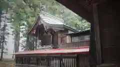 磐裂根裂神社の本殿