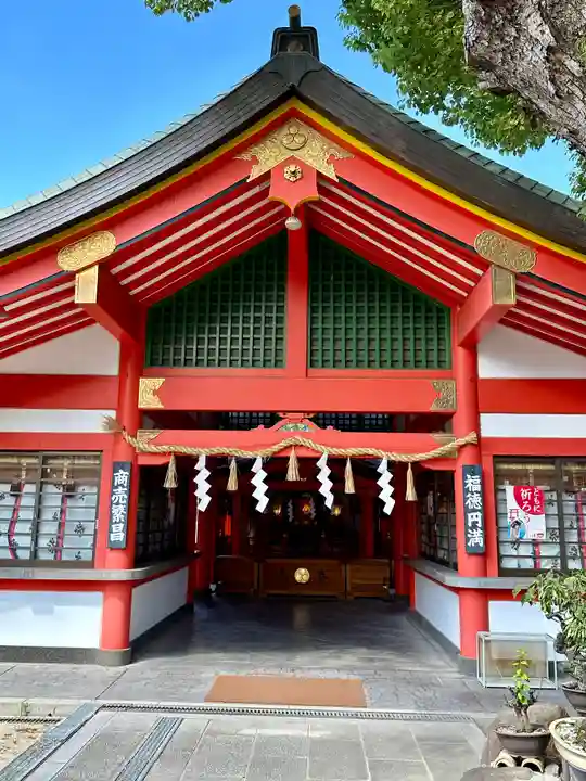 足の神様 服部天神宮の本殿・本堂