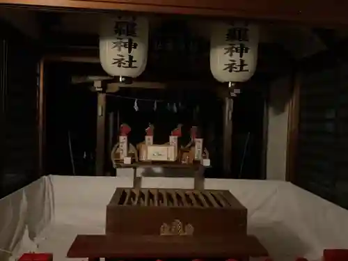 新羅神社の本殿