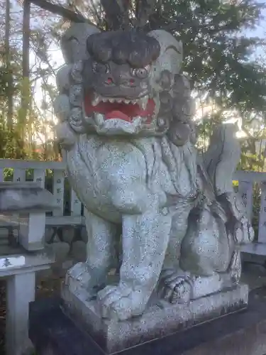 虫鹿神社　奥の院の狛犬