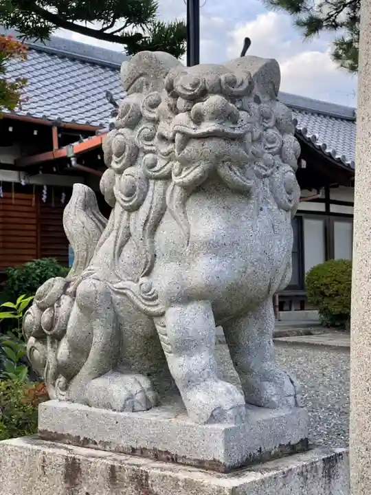 六請神社の狛犬