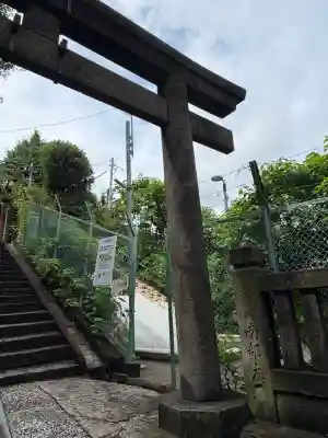 筑土八幡神社の鳥居