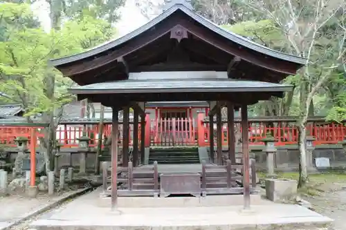 手向山八幡宮の本殿