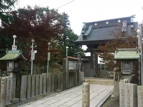 能勢妙見山（真如寺境外仏堂）の山門・神門