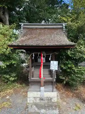 三尾神社の{uncategorized: "未分類", other: "その他", undefined: "問題あり", building: "その他建物", grave: "お墓", sacred_gate: "鳥居", guardian: "狛犬", statue: "像", buddha: "仏像", history: "歴史", nature: "自然", garden: "庭園", animal: "動物", pagoda: "塔", temizu: "手水舎", mountain_gate: "山門・神門", sanctuary: "本殿・本堂", subordinate: "末社・摂社", art: "芸術", scenery: "景色", jizo: "地蔵", ema: "絵馬", goshuin: "御朱印", omikuji: "おみくじ", items: "授与品その他", amulet: "お守り", goshuincho: "御朱印帳", eats: "食事", festival: "お祭り", votive_dance: "神楽", shichigosan: "七五三参", wedding: "結婚式", experience: "体験その他", initially: "初詣", around: "周辺", anti_infection: "感染症対策"}
