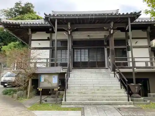 信誠寺の本殿・本堂