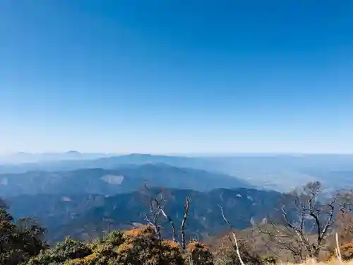 市房山神宮の景色