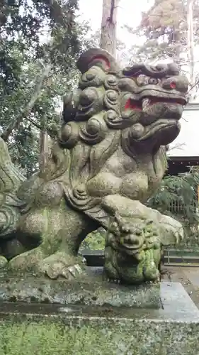 八幡春日神社の狛犬
