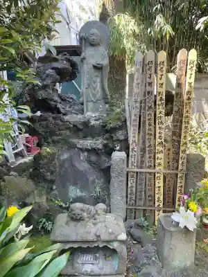密蔵院の{uncategorized: "未分類", other: "その他", undefined: "問題あり", building: "その他建物", grave: "お墓", sacred_gate: "鳥居", guardian: "狛犬", statue: "像", buddha: "仏像", history: "歴史", nature: "自然", garden: "庭園", animal: "動物", pagoda: "塔", temizu: "手水舎", mountain_gate: "山門・神門", sanctuary: "本殿・本堂", subordinate: "末社・摂社", art: "芸術", scenery: "景色", jizo: "地蔵", ema: "絵馬", goshuin: "御朱印", omikuji: "おみくじ", items: "授与品その他", amulet: "お守り", goshuincho: "御朱印帳", eats: "食事", festival: "お祭り", votive_dance: "神楽", shichigosan: "七五三参", wedding: "結婚式", experience: "体験その他", initially: "初詣", around: "周辺", anti_infection: "感染症対策"}