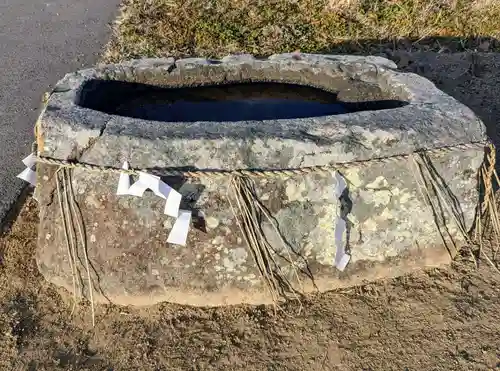 貢八幡神社の手水舎