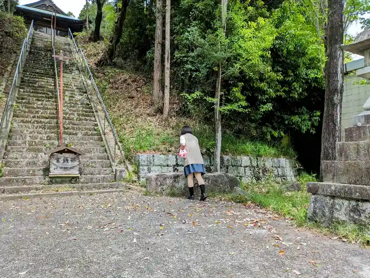 神明社(落合町)の手水舎
