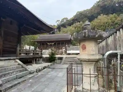 瀧山寺の{uncategorized: "未分類", other: "その他", undefined: "問題あり", building: "その他建物", grave: "お墓", sacred_gate: "鳥居", guardian: "狛犬", statue: "像", buddha: "仏像", history: "歴史", nature: "自然", garden: "庭園", animal: "動物", pagoda: "塔", temizu: "手水舎", mountain_gate: "山門・神門", sanctuary: "本殿・本堂", subordinate: "末社・摂社", art: "芸術", scenery: "景色", jizo: "地蔵", ema: "絵馬", goshuin: "御朱印", omikuji: "おみくじ", items: "授与品その他", amulet: "お守り", goshuincho: "御朱印帳", eats: "食事", festival: "お祭り", votive_dance: "神楽", shichigosan: "七五三参", wedding: "結婚式", experience: "体験その他", initially: "初詣", around: "周辺", anti_infection: "感染症対策"}