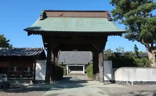 松秀寺の山門