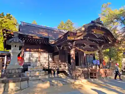 武田神社の本殿・本堂