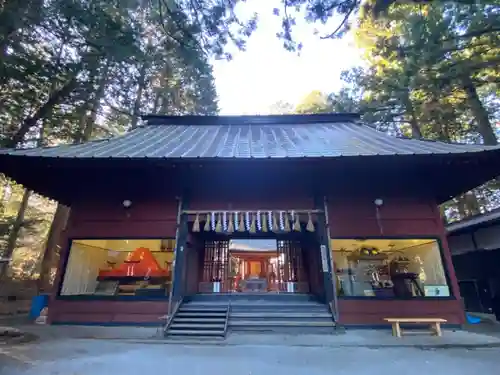 北口本宮冨士浅間神社の山門