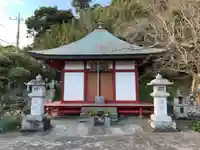 薬師堂の本殿・本堂