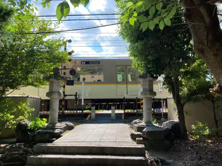 休ヶ岡八幡宮(薬師寺境内社)の周辺