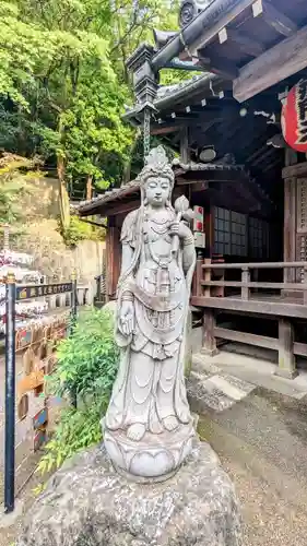 大圓寺の像