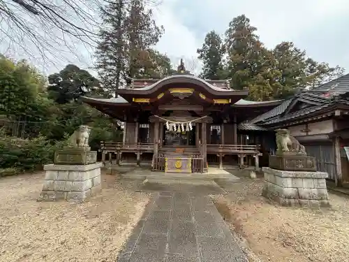 素鵞神社の{uncategorized: "未分類", other: "その他", undefined: "問題あり", building: "その他建物", grave: "お墓", sacred_gate: "鳥居", guardian: "狛犬", statue: "像", buddha: "仏像", history: "歴史", nature: "自然", garden: "庭園", animal: "動物", pagoda: "塔", temizu: "手水舎", mountain_gate: "山門・神門", sanctuary: "本殿・本堂", subordinate: "末社・摂社", art: "芸術", scenery: "景色", jizo: "地蔵", ema: "絵馬", goshuin: "御朱印", omikuji: "おみくじ", items: "授与品その他", amulet: "お守り", goshuincho: "御朱印帳", eats: "食事", festival: "お祭り", votive_dance: "神楽", shichigosan: "七五三参", wedding: "結婚式", experience: "体験その他", initially: "初詣", around: "周辺", anti_infection: "感染症対策"}