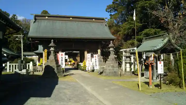 常陸第三宮 吉田神社の山門・神門