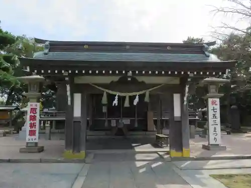 岡湊神社の本殿