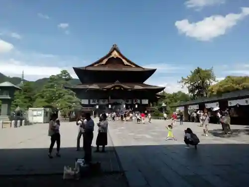 善光寺の本殿・本堂