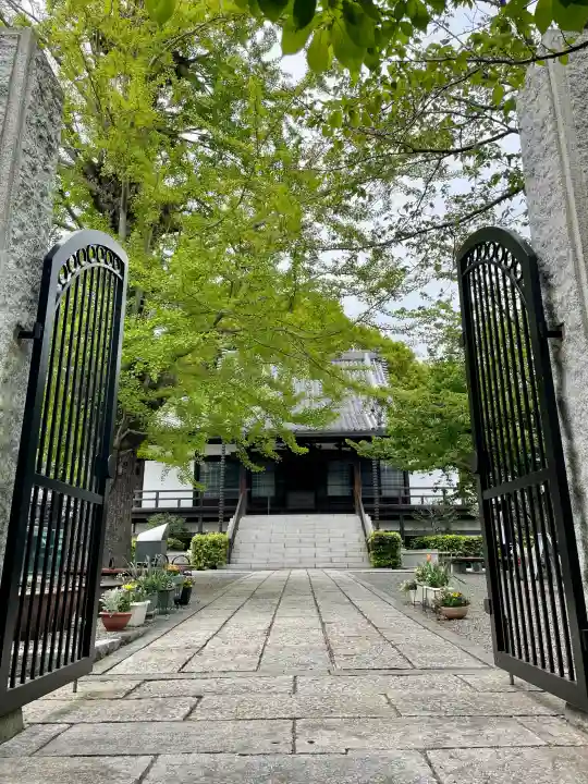 浄土寺の{uncategorized: "未分類", other: "その他", undefined: "問題あり", building: "その他建物", grave: "お墓", sacred_gate: "鳥居", guardian: "狛犬", statue: "像", buddha: "仏像", history: "歴史", nature: "自然", garden: "庭園", animal: "動物", pagoda: "塔", temizu: "手水舎", mountain_gate: "山門・神門", sanctuary: "本殿・本堂", subordinate: "末社・摂社", art: "芸術", scenery: "景色", jizo: "地蔵", ema: "絵馬", goshuin: "御朱印", omikuji: "おみくじ", items: "授与品その他", amulet: "お守り", goshuincho: "御朱印帳", eats: "食事", festival: "お祭り", votive_dance: "神楽", shichigosan: "七五三参", wedding: "結婚式", experience: "体験その他", initially: "初詣", around: "周辺", anti_infection: "感染症対策"}