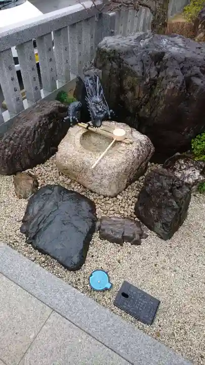 八洲最上位稲荷神社の手水舎