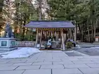 諏訪大社の手水舎