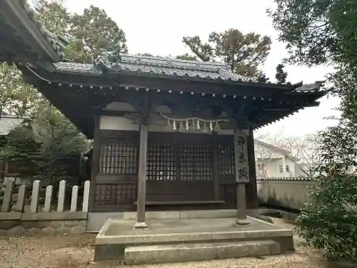 鳥取神社の{uncategorized: "未分類", other: "その他", undefined: "問題あり", building: "その他建物", grave: "お墓", sacred_gate: "鳥居", guardian: "狛犬", statue: "像", buddha: "仏像", history: "歴史", nature: "自然", garden: "庭園", animal: "動物", pagoda: "塔", temizu: "手水舎", mountain_gate: "山門・神門", sanctuary: "本殿・本堂", subordinate: "末社・摂社", art: "芸術", scenery: "景色", jizo: "地蔵", ema: "絵馬", goshuin: "御朱印", omikuji: "おみくじ", items: "授与品その他", amulet: "お守り", goshuincho: "御朱印帳", eats: "食事", festival: "お祭り", votive_dance: "神楽", shichigosan: "七五三参", wedding: "結婚式", experience: "体験その他", initially: "初詣", around: "周辺", anti_infection: "感染症対策"}