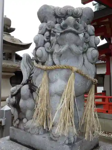 亀之森住吉神社の狛犬