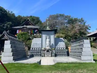 埼玉厄除け開運大師・龍泉寺（切り絵御朱印発祥の寺）(埼玉県)