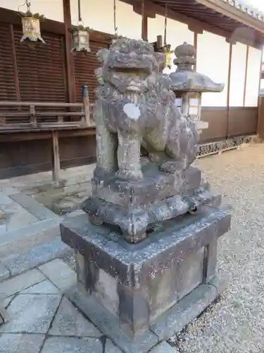 薬園八幡神社の狛犬