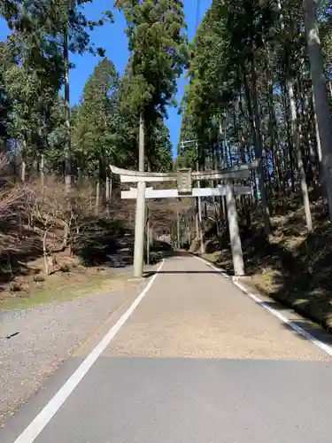 猿丸神社の鳥居