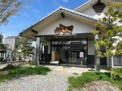 長純寺の{uncategorized: "未分類", other: "その他", undefined: "問題あり", building: "その他建物", grave: "お墓", sacred_gate: "鳥居", guardian: "狛犬", statue: "像", buddha: "仏像", history: "歴史", nature: "自然", garden: "庭園", animal: "動物", pagoda: "塔", temizu: "手水舎", mountain_gate: "山門・神門", sanctuary: "本殿・本堂", subordinate: "末社・摂社", art: "芸術", scenery: "景色", jizo: "地蔵", ema: "絵馬", goshuin: "御朱印", omikuji: "おみくじ", items: "授与品その他", amulet: "お守り", goshuincho: "御朱印帳", eats: "食事", festival: "お祭り", votive_dance: "神楽", shichigosan: "七五三参", wedding: "結婚式", experience: "体験その他", initially: "初詣", around: "周辺", anti_infection: "感染症対策"}