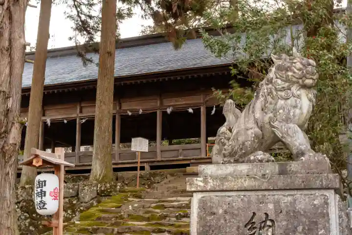 諏訪大社上社前宮(長野県)